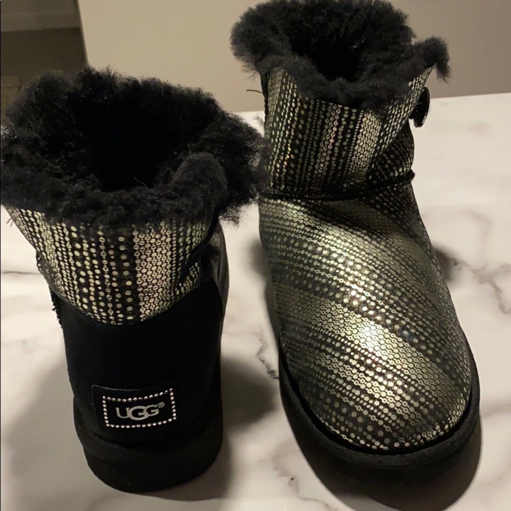 Black and silver metallic UGGS